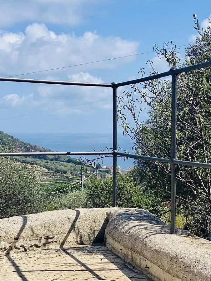 Casa Olivia Lacrema Finale Ligure