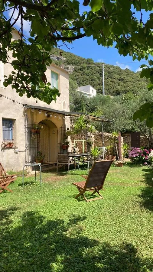 Casa Olivia Lacrema Finale Ligure 0*,