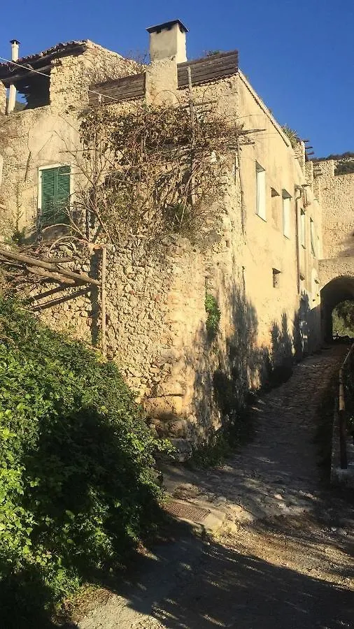 Casa Olivia Lacrema Finale Ligure